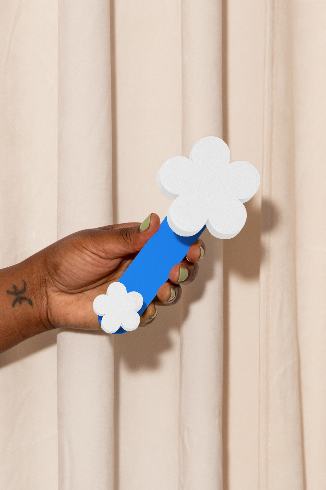 Daisy Hue Hook