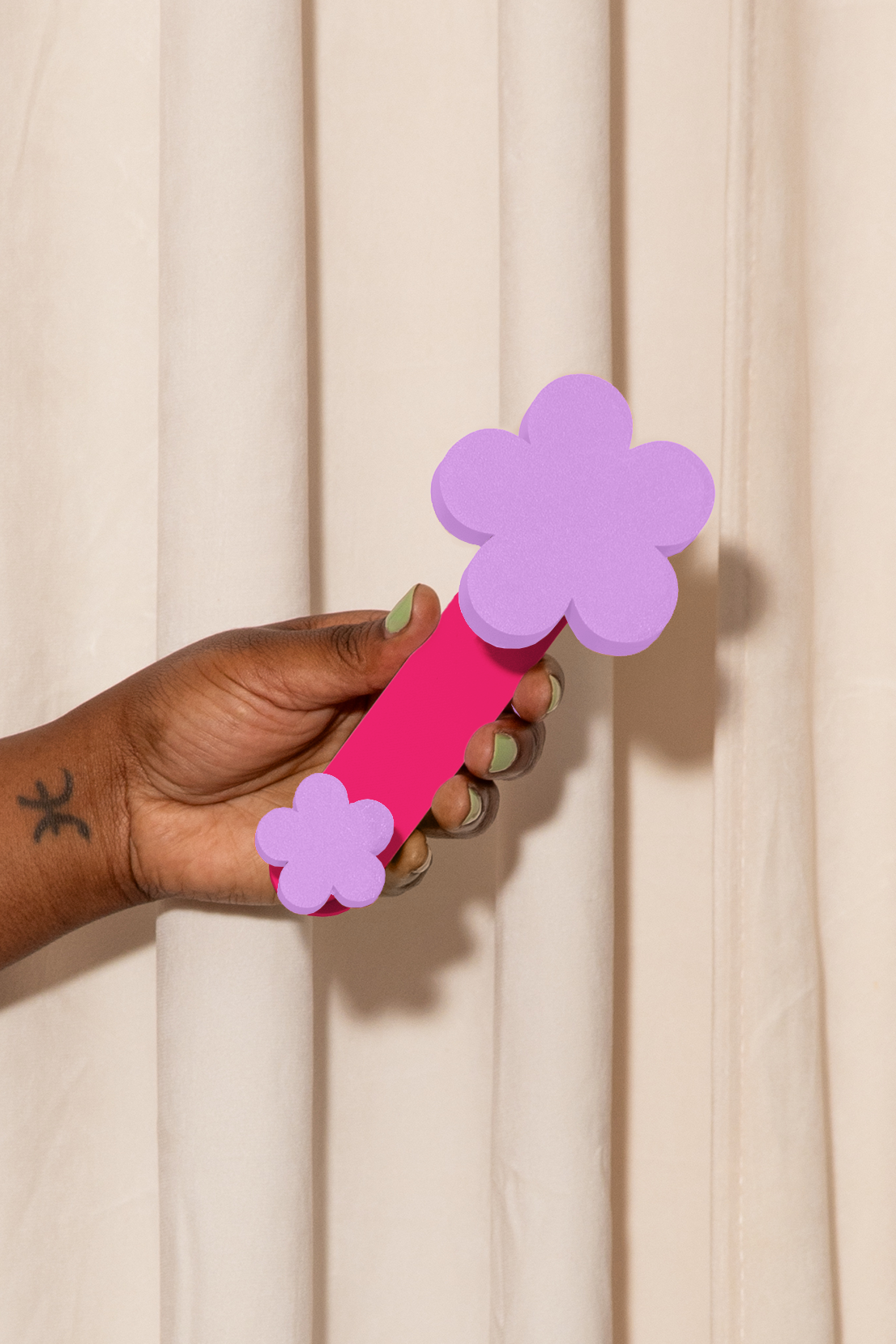 Daisy Hue Hook