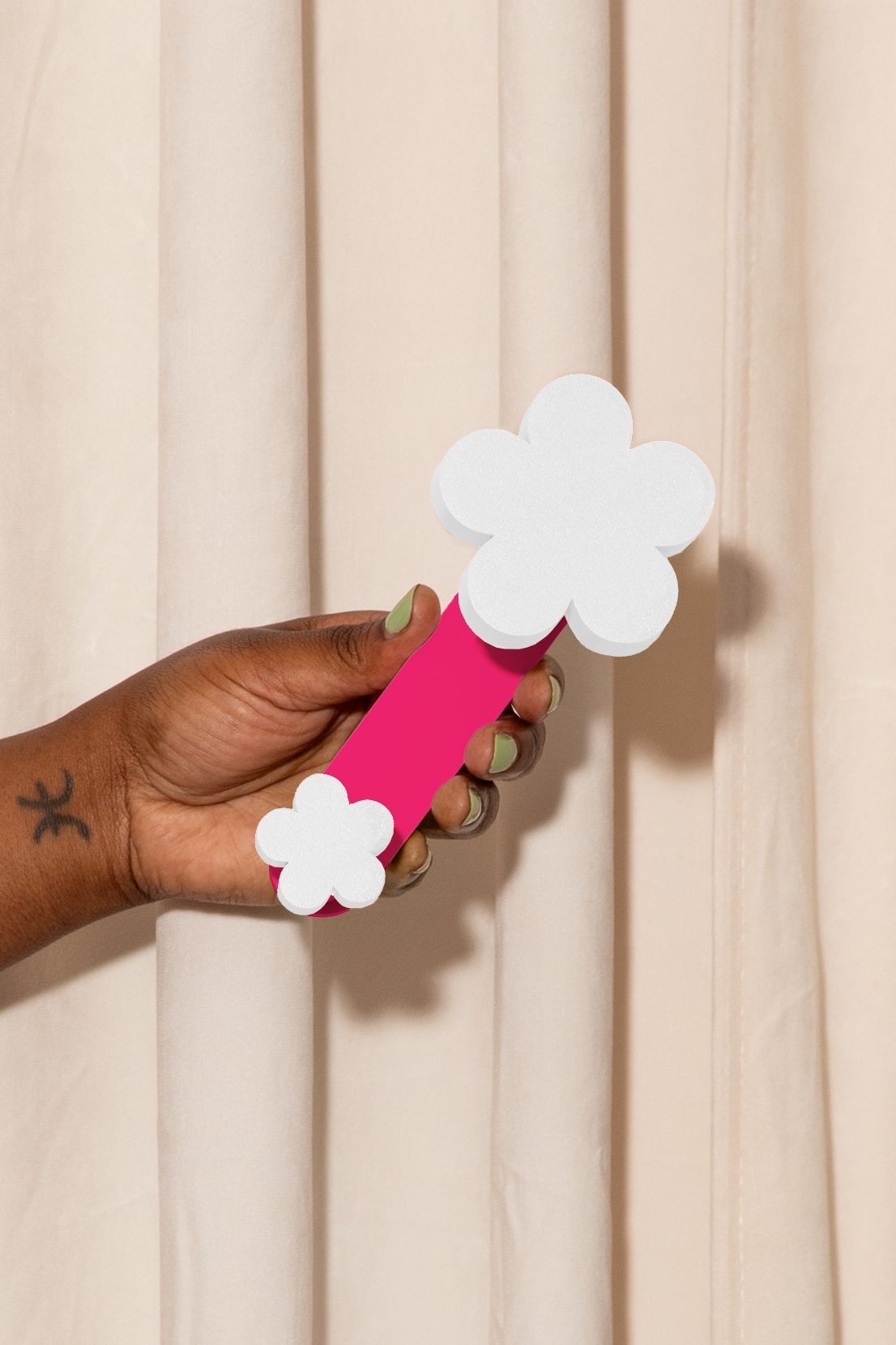 Daisy Hue Hook