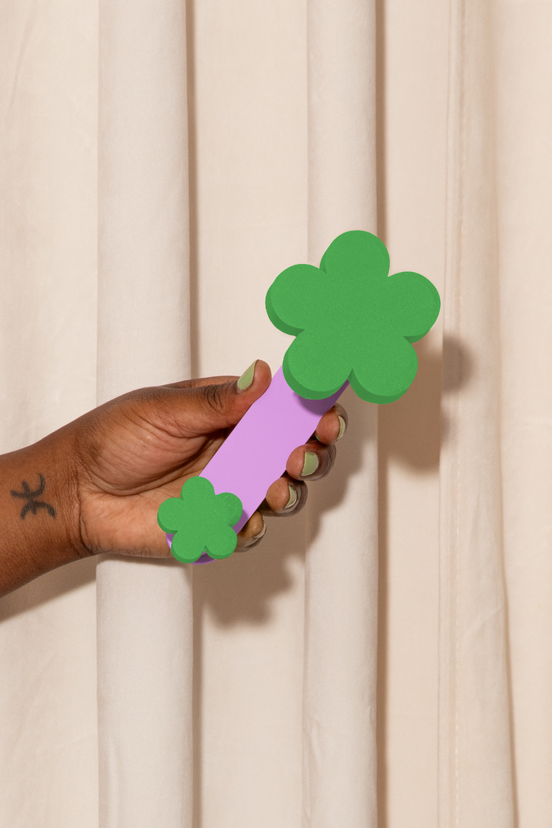 Daisy Hue Hook