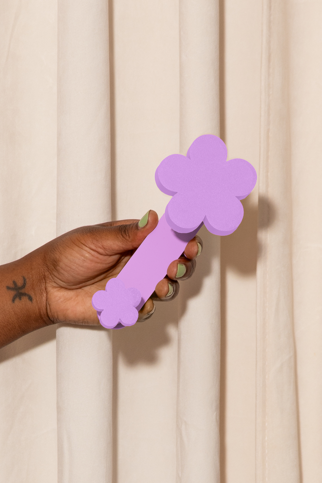 Daisy Hue Hook