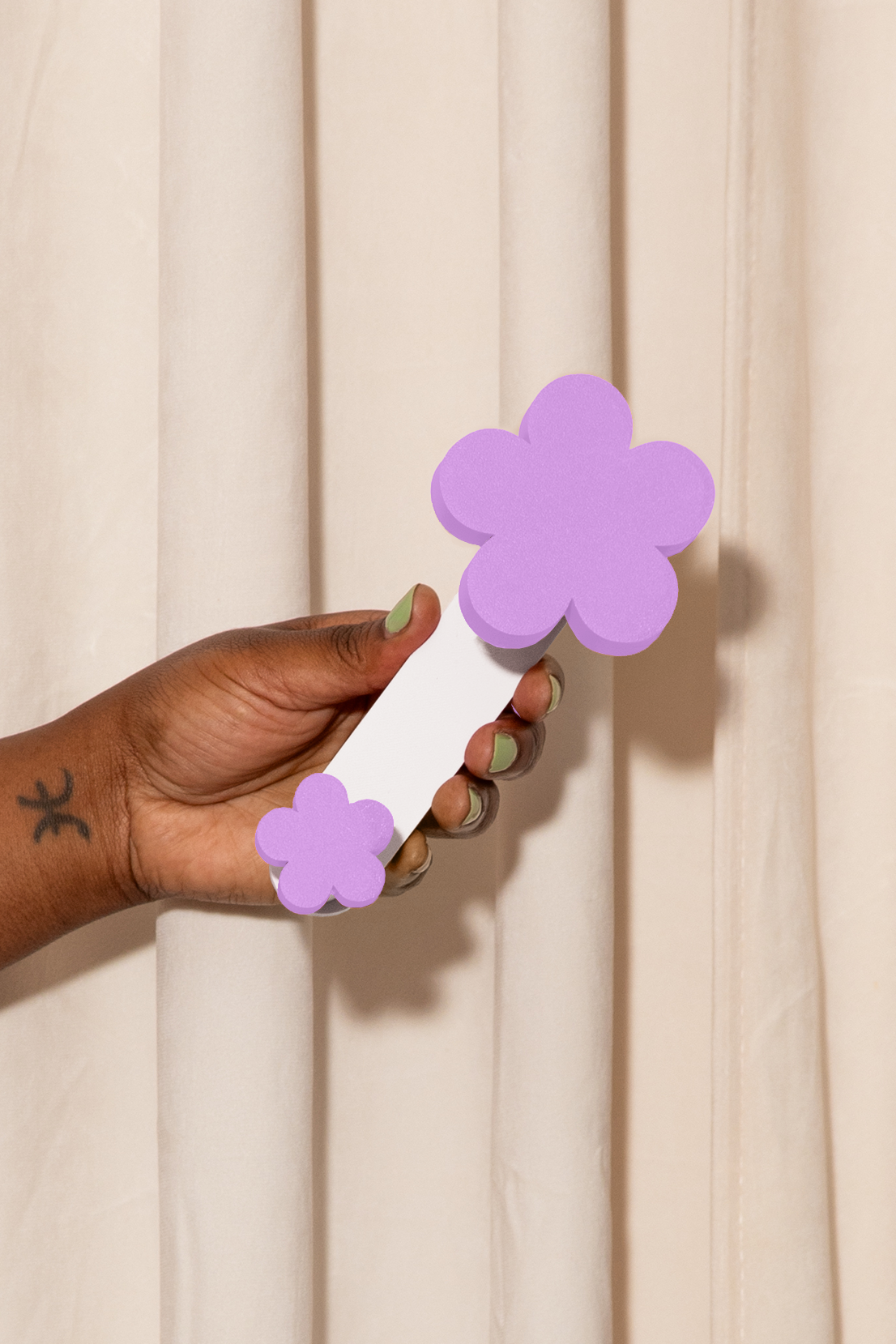 Daisy Hue Hook